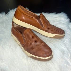 Johnston & Murphy skip on sneakers